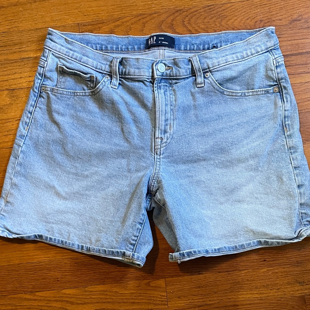 GAP Women's 5” shorts, 14/32